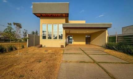 Casa térrea com 4 suítes plenas, no Terras Alpha 1.