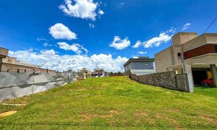 Lote plano Jardins Porto - Lote com 308,19m² - Quitado e Registrado.