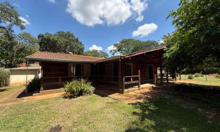 Casa no condomínio Condomínio Chácara Hípica para venda com 4 quartos, sendo 2 suítes, 300m²