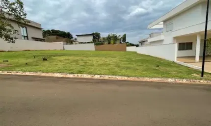 Deslumbrante lote em condomínio para venda em loteamento santa luisa, 495m²