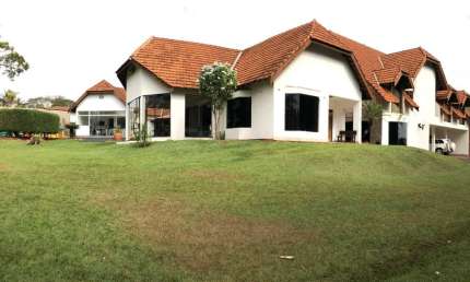Atraente casa tipo para venda com 7 quartos, sendo 7 suítes, 850m²