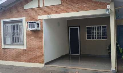 Espetacular casa tipo para venda com 4 quartos, sendo 2 suítes, 159m²