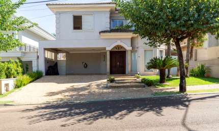 Casa no condomínio Guaporé 1 para venda com 4 quartos, sendo 4 suítes, 499m²