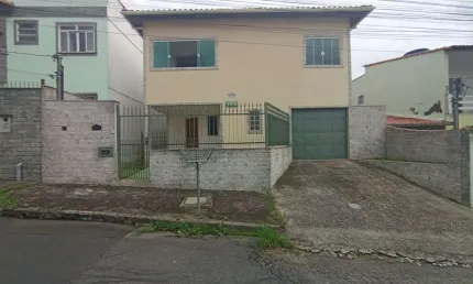 Casa para venda em juiz de fora, santa maria, 4 dormitórios, 1 suíte, 3 banheiros, 13 vagas