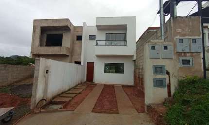 Casa para Venda em Juiz de Fora, Filgueiras, 3 dormitórios, 1 suíte, 2 banheiros, 1 vaga