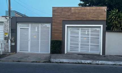 Prédio à venda na Rua Trinta e Um, Barroco, Maricá