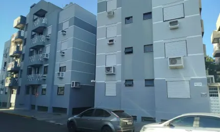 Apartamento 02 dormitórios living com sacada e garagem Bairro Fátima Santa Maria