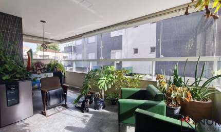 Apartamento Espaçoso com 3 Suítes e 2 Vagas no Centro de Santa Maria