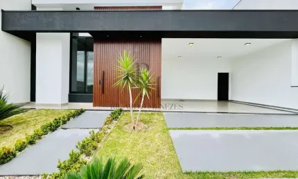 Casa térrea, 3 dormitórios, com piscina, 4 vagas de garagem