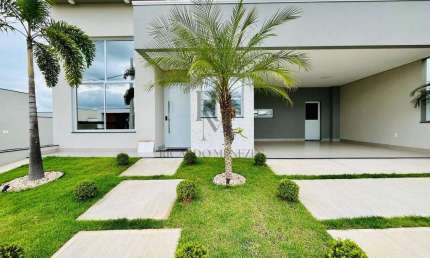 Casa térrea, 3 dormitórios, quintal, 4 vagas de garagem