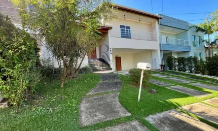 Casa 3 Suítes Portal de Itaici | Piscina, Gourmet e Ande a Pé por Tudo!