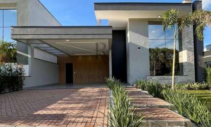 Casa à Venda London Park: 3 Suítes com Closet, Piscina e Ar Condicionado