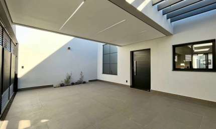 Jardim Monte Carlo: Casa com 3 Dorms (1 Suíte), Permuta e Financiamento