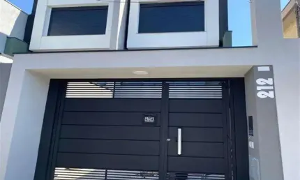 Casa com 3 quartos à venda na Rua Frutuoso Gomes, Vila IVG, São Paulo