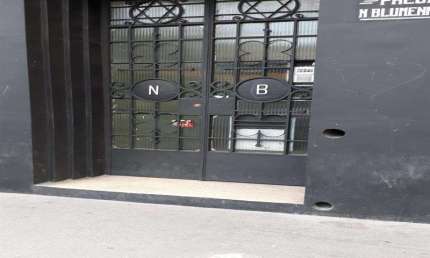 Casa comercial à venda na Rua Silva Jardim, Belenzinho, São Paulo