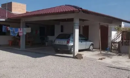 Casa á venda de 156m², 3 dormitórios, no bairro XV de Novembro em Tijucas/SC