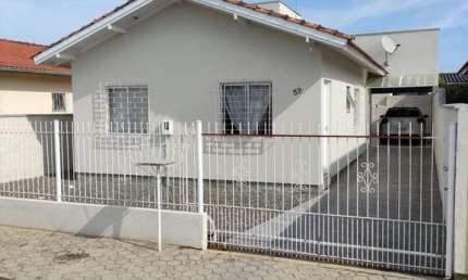 Casa á venda no Areias em Tijucas com 112m², 3 dormitórios, amplo terreno