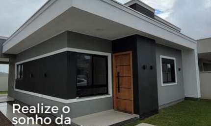 Linda casa á Venda em Tijucas SC, 3 dormitórios sendo 1 suíte;