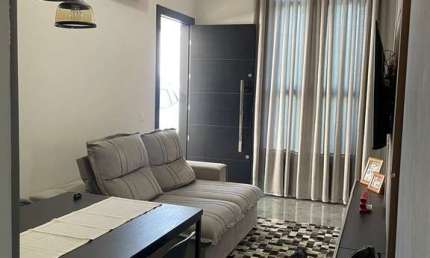 Casa mobiliada e decorada com 102m² á venda no bairro Areias, 2 dormitórios