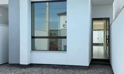 Casa á venda com 56m² no bairro joáia em tijucas, 2 dormitórios, 1 suíte,garagem