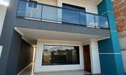 Casa com 3 quartos à venda na Rua Pau-brasil, 4098, Eucaliptos, Fazenda Rio Grande por R$ 650.000