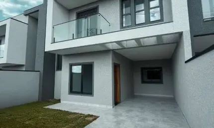 Casa com 3 quartos à venda na Rua Groelândia, 607, Eucaliptos, Fazenda Rio Grande por R$ 780.000