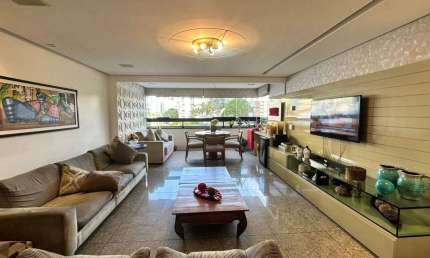 Apartamento à venda com152m², 3 suítes, sendo uma master com closet, varanda, 3 vagas na garagem, p