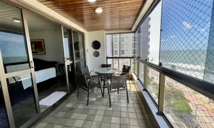 Excelente apartamento à Venda, na AV. Boa Viagem; com 4 quartos, sendo duas suítes; sala para 5 amb