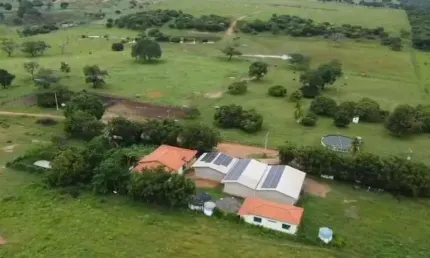 Vendo fazenda há 90 kms de Barreiras ,BA. 750.000.000 m² ver descrição