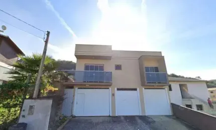 Casa à venda, no Bairro Potecas, São José-SC, com 3 quartos, sendo 1 suíte, com 5 vagas