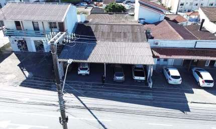 Ponto Comercial à venda, no Bairro Praia Comprida, São José-SC, com 2 quartos, sendo , com 4 vagas