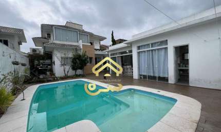 Casa para aluguel, no Bairro Pedra Branca, Palhoça-SC, com 3 quartos, sendo 1 suíte, com 2 vagas