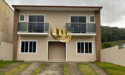 Sobrado à venda, no Bairro Potecas, São José-SC, com 2 quartos, sendo , com 2 vagas