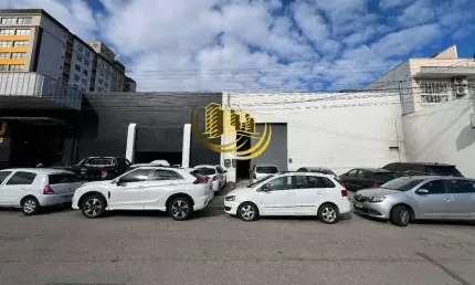 Galpão para aluguel, no Bairro Barreiros, São José-SC, com , sendo , com