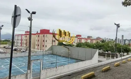 Apartamento à venda, no Bairro Capoeiras, Florianópolis-SC, com 3 quartos, sendo , com 1 vaga