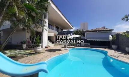 Ecovilas - Casa em Condomínio fechado, com 900m2 de terreno, 05 quartos, piscina...