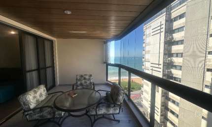 Apartamento espetacular com 300m², prédio frente mar na Praia da Costa!