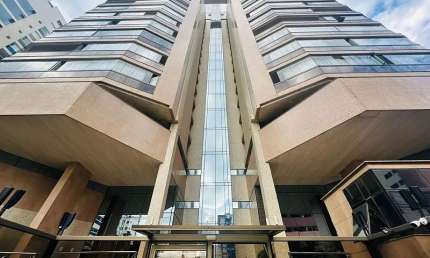 Apartamento 2 quartos com suíte, 75m² em Itapuã! Prédio com elevador panorâmico