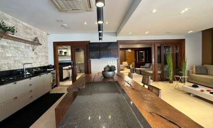 SOBRADO COM 4 QUARTOS À VENDA, 602m2 - FLORAIS CUIABÁ