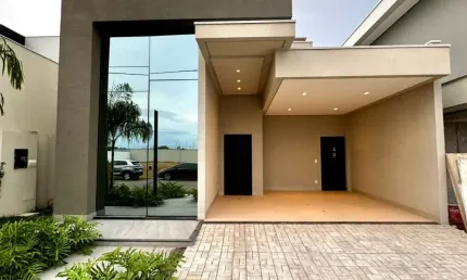 CASA TÉRREA COM 3 SUÍTES À VENDA, 300m2 - FLORAIS DO PARQUE