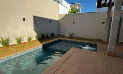 SOBRADO COM 3 SUÍTES À VENDA, 242m2 -COND BELVEDERE 2