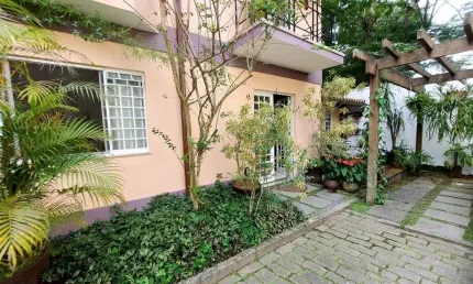 Casa em condomínio fechado com 3 quartos à venda na Rua Walter Neves, 55, Maria Paula, Niterói
