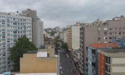 Apartamento com 2 quartos à venda no Centro Histórico, Porto Alegre , 83 m2 por R$ 212.000
