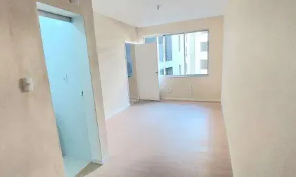 Apartamento com 1 quarto à venda no Centro Histórico, Porto Alegre , 40 m2 por R$ 135.000