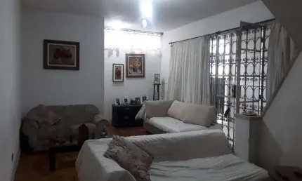 Sobrado para venda possui 115 metros quadrados com 2 quartos