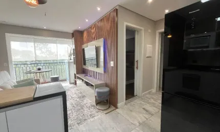 Descubra o encanto deste apartamento mobiliado localizado na charmosa Vila Castelo. Com 66 metros quadrados, este imóvel oferece um ambiente acolhedor e sofisticado, perfeito para quem busca conforto 