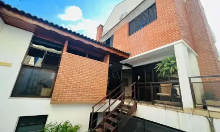 Sobrado 3 suítes e 6 vagas com 380 m² por R$ 2.650.000 - Mooca