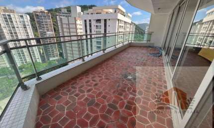 Apartamento com 4 dormitórios frente ao mar e vista 2 vagas na Pitangueiras