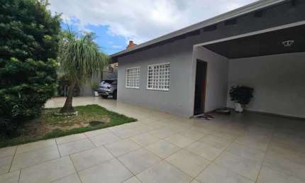 Casa com 4 quartos à venda na Rua Comandante Carlos Alberto, Boa Vista, Londrina, 340 m2 por R$ 1.700.000
