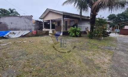 Casa com 3 quartos à venda na Avenida Paranaguá, Centro, Matinhos